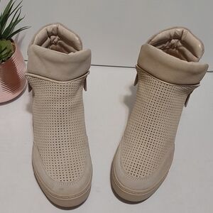 Women's Beige Ankle Boots